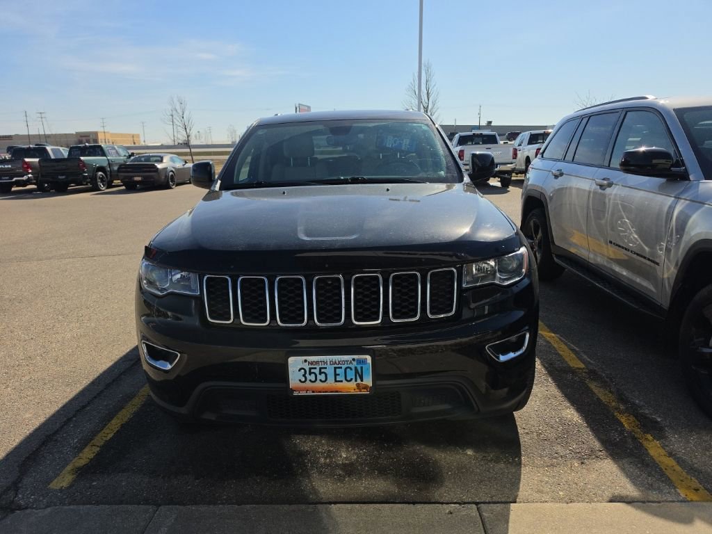 Used 2022 Jeep Grand Cherokee Laredo E image 3