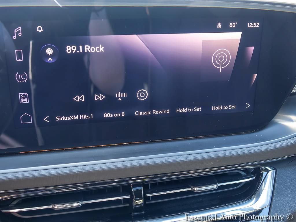 Used 2025 Buick Envista Sport Touring FWD image 18
