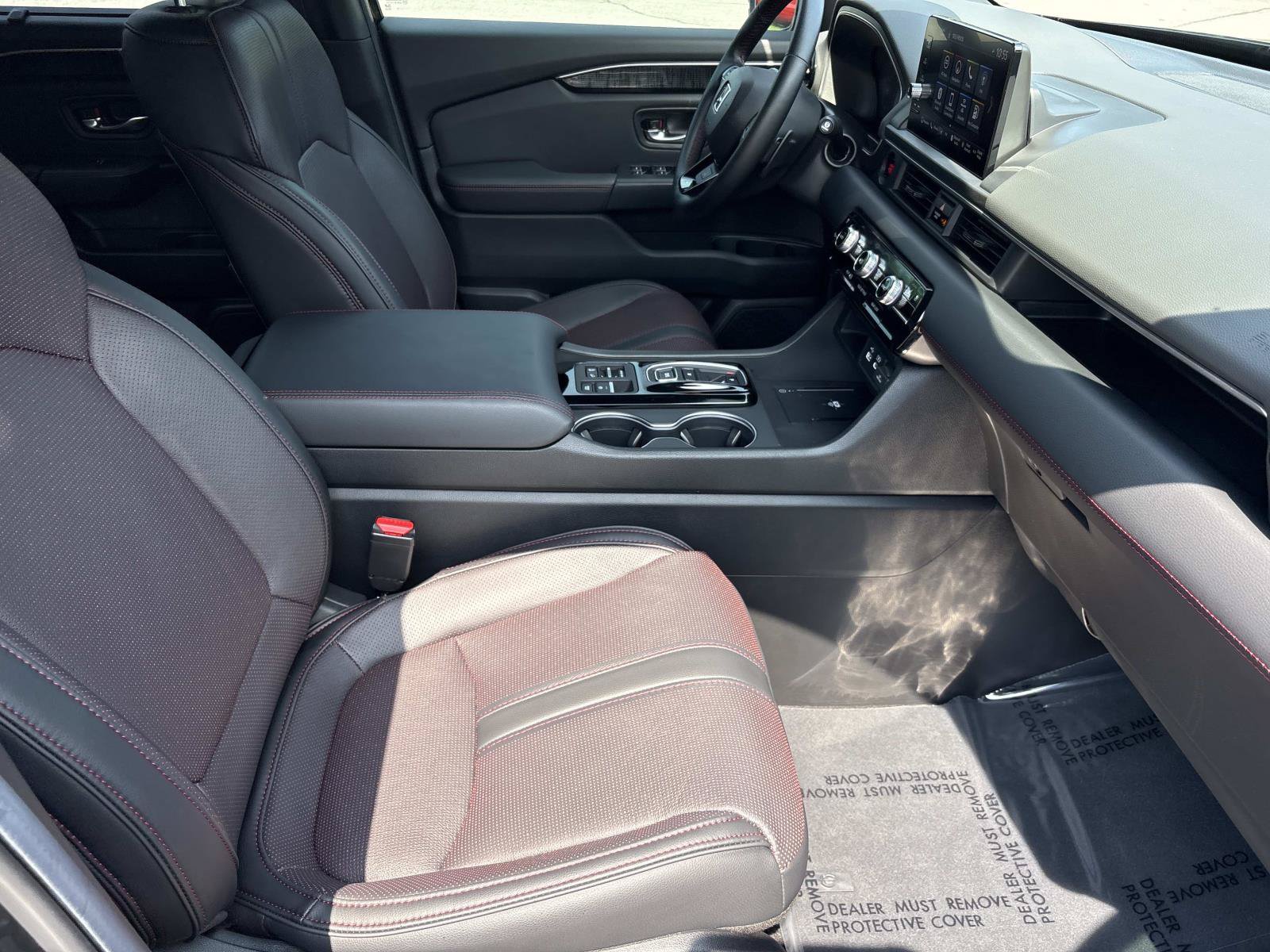 Used 2025 Honda Pilot Black Edition image 35