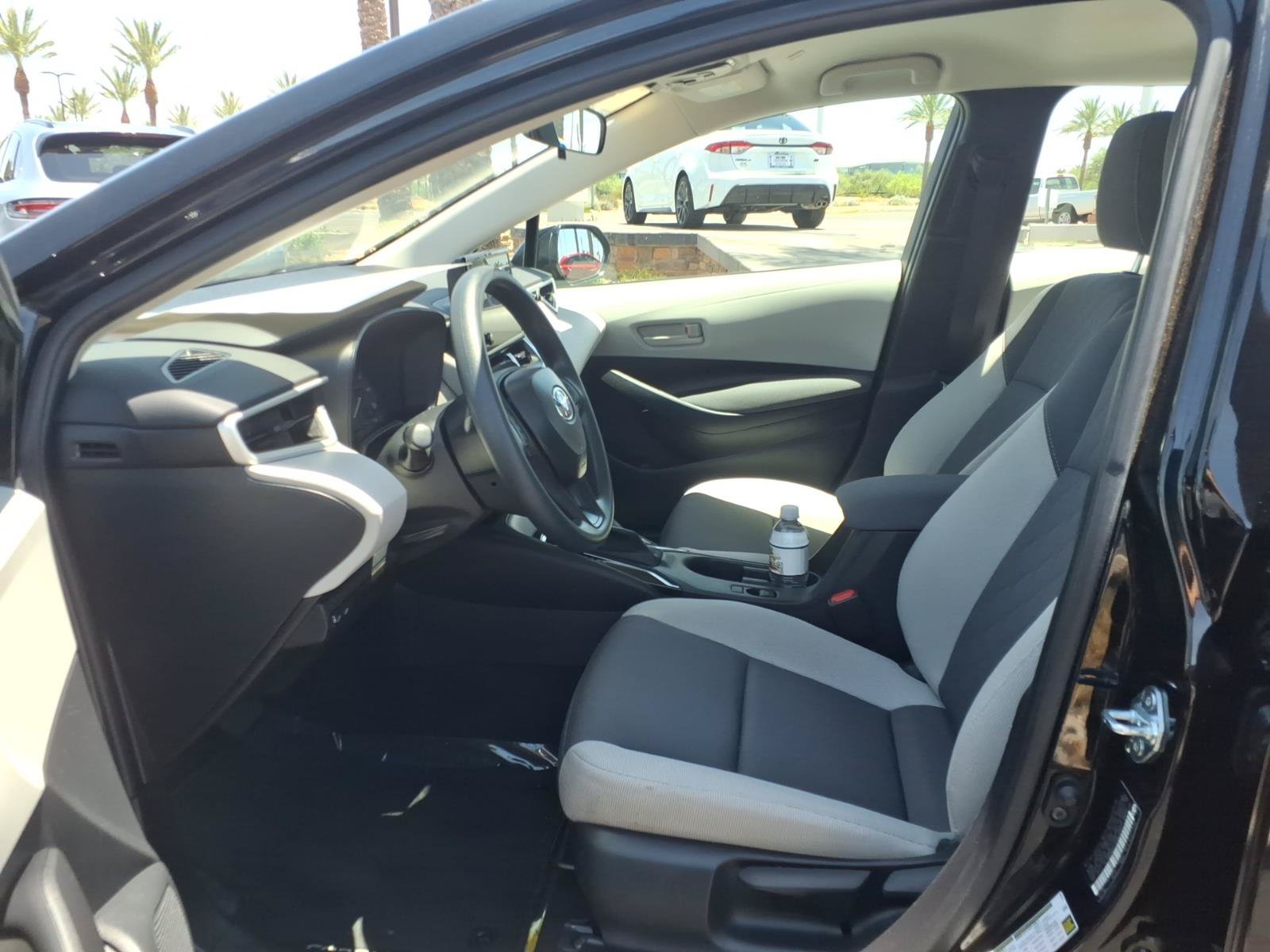 Certified 2025 Toyota Corolla LE FWD image 15