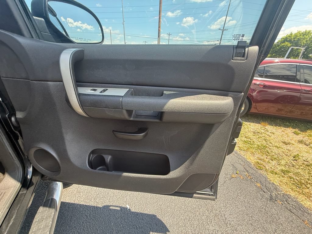 Used 2009 Chevrolet Silverado 1500 LT w/ Power Pack Plus AWD/4WD image 22
