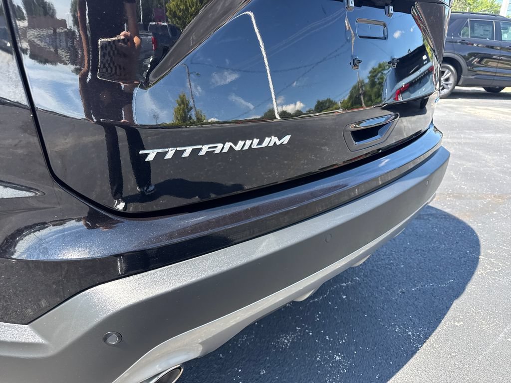 Used 2024 Ford Edge Titanium w/ Equipment Group 301A AWD/4WD image 11