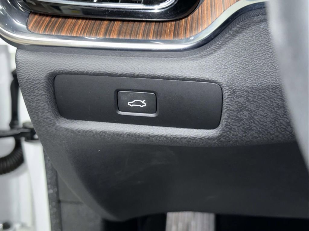 Used 2023 Volvo S60 B5 Ultimate w/ Protection Package Premier FWD image 26
