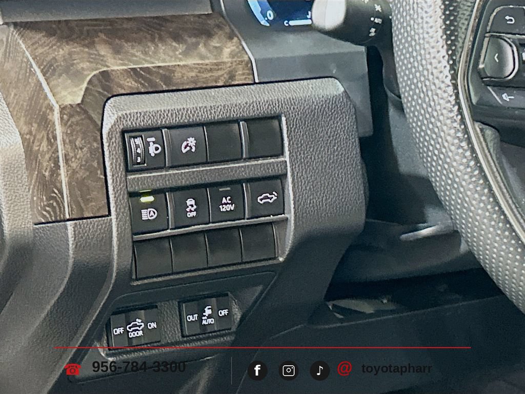 Used 2025 Toyota Tacoma Limited AWD/4WD image 9