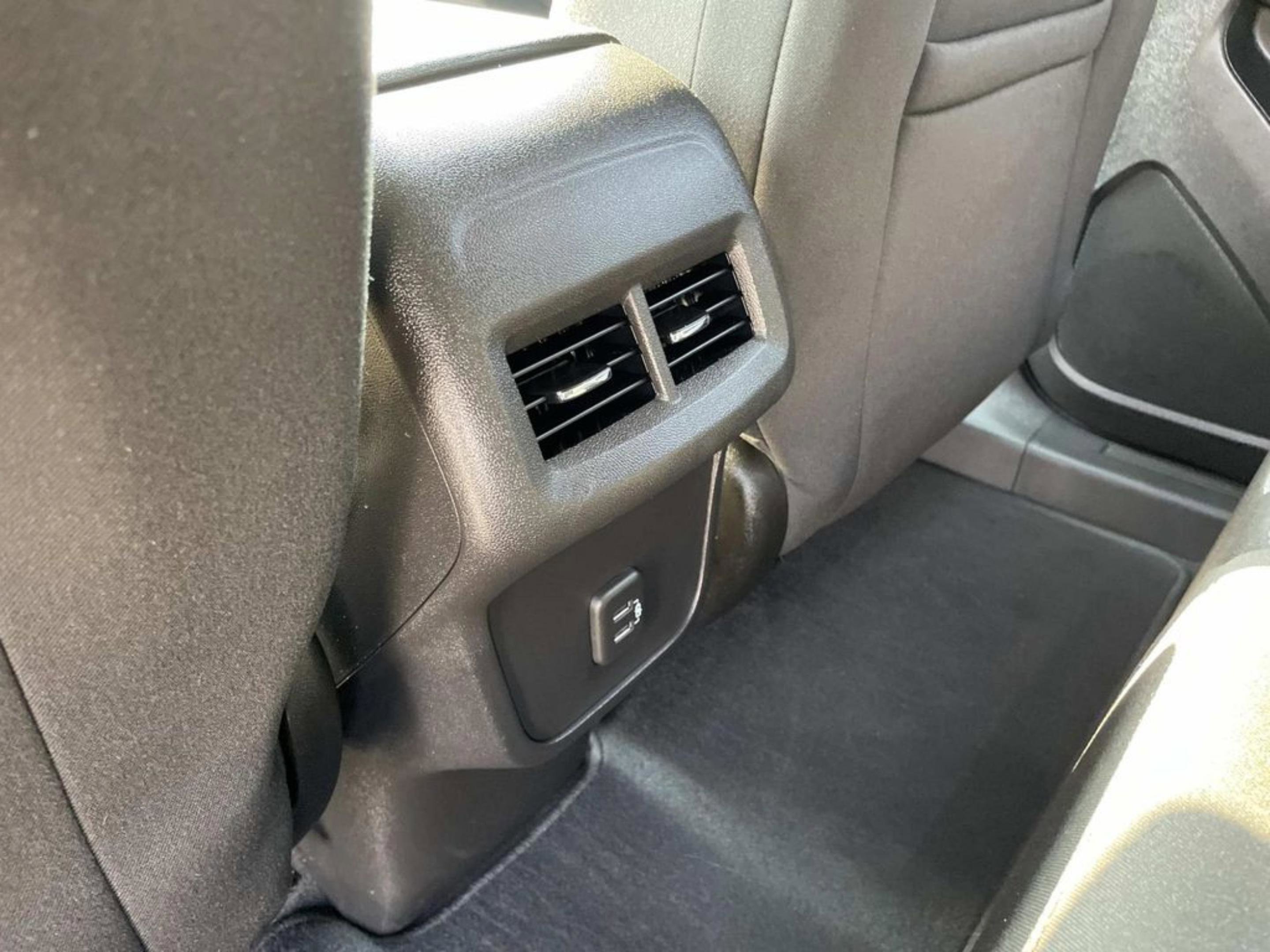 Used 2023 Chevrolet Equinox LT image 10