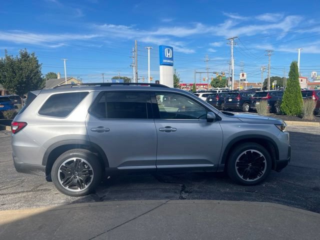 New 2026 Honda Pilot Touring image 5