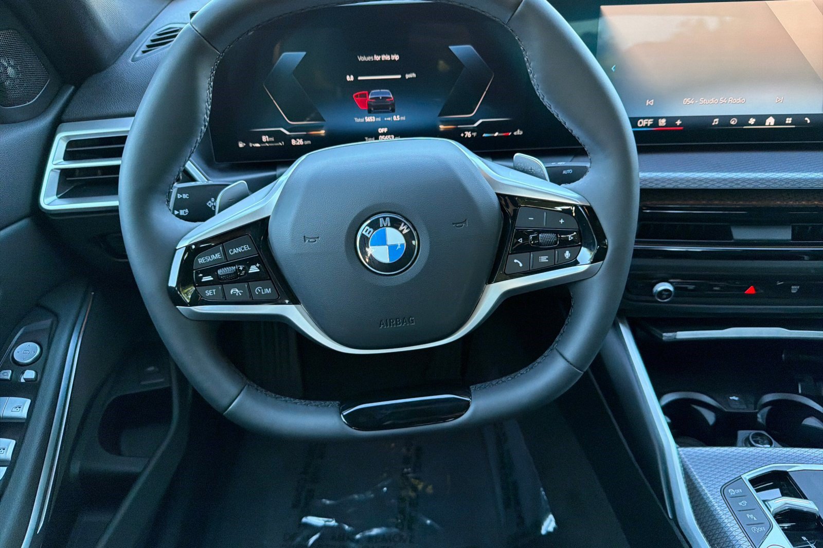 Used 2025 BMW 330i Sedan w/ Premium Package RWD image 18