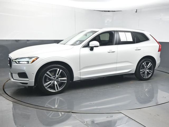 Used 2019 Volvo XC60 T5 Momentum w/ Premium Package image 4