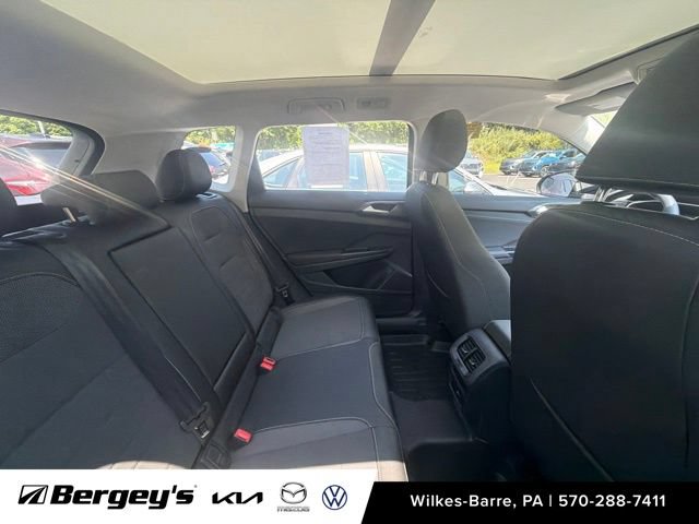 Certified 2025 Volkswagen Taos SE AWD/4WD image 13