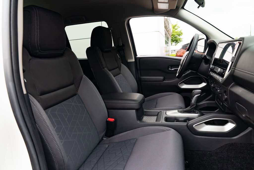 New 2025 Nissan Frontier SV image 24