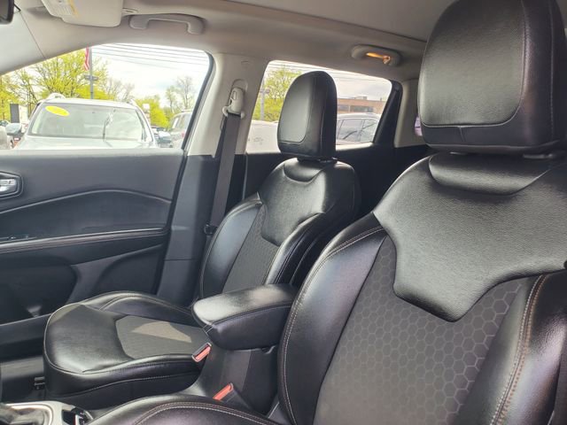 Used 2018 Jeep Compass Latitude w/ Popular Equipment Group AWD/4WD image 11