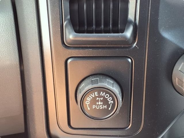 New 2025 Ford F250 XL w/ 360-Degree Camera Package RWD image 16