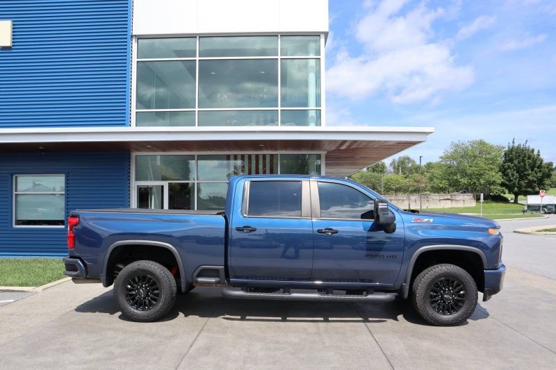 Used 2021 Chevrolet Silverado 2500 LT w/ Z71 Sport Edition AWD/4WD image 2