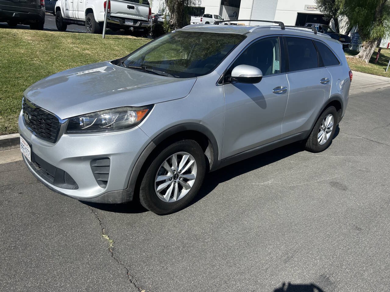 Used 2019 Kia Sorento FWD V6 w/ LX V6 Convenience Package image 1