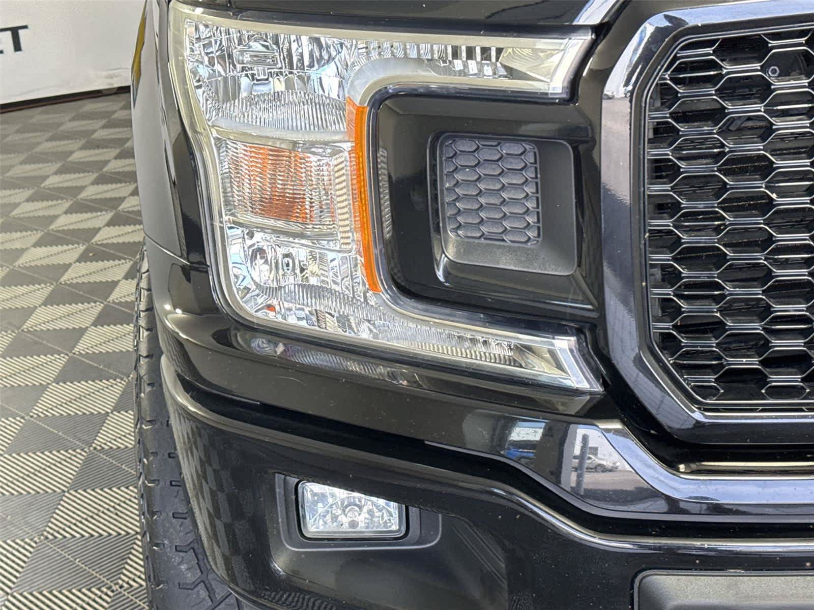 Used 2018 Ford F150 XL w/ Equipment Group 101A Mid AWD/4WD image 9