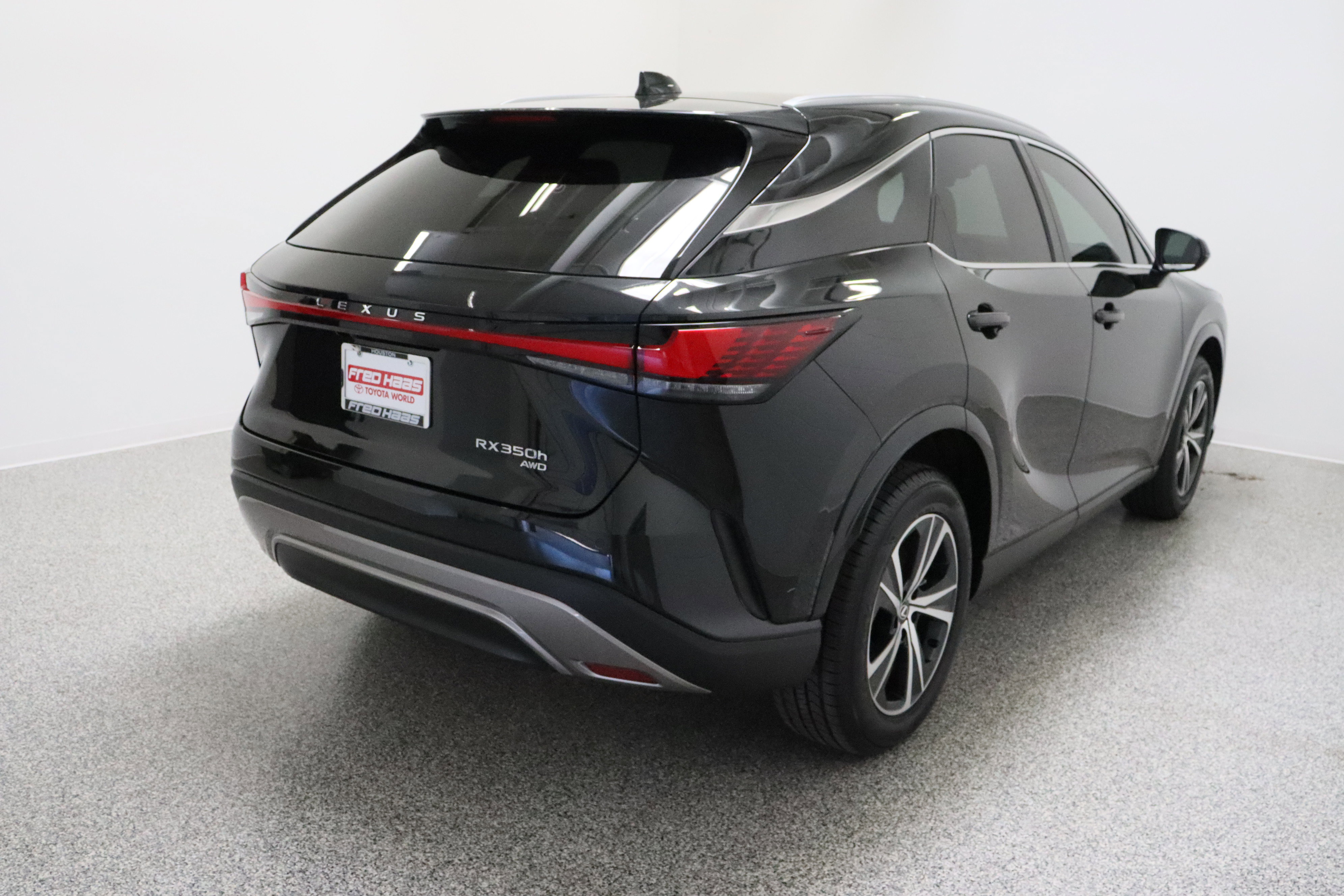 Used 2024 Lexus RX 350h w/ Convenience Package image 7