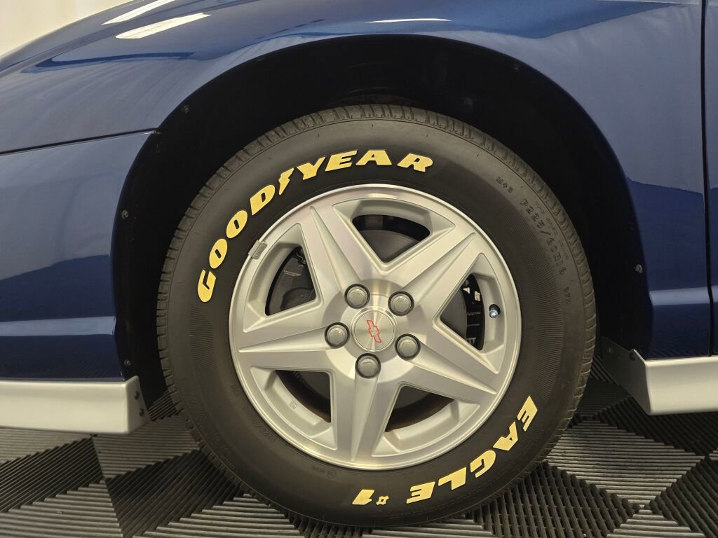 Used 2003 Chevrolet Monte Carlo SS image 17