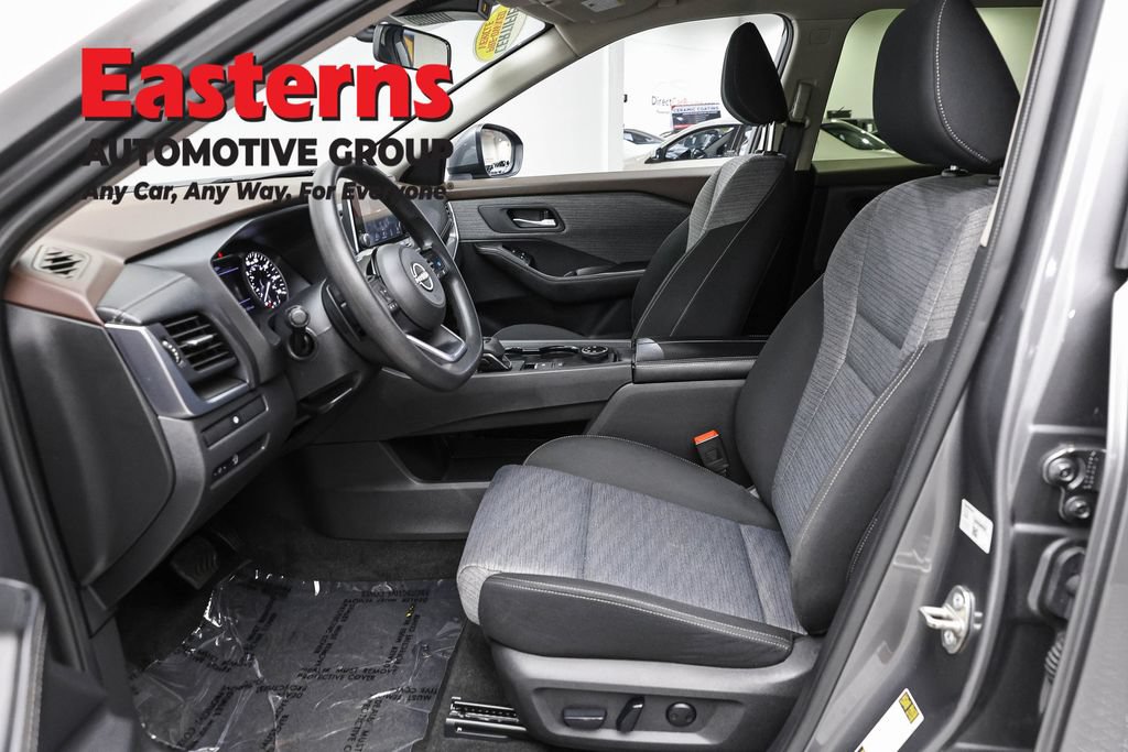 Used 2023 Nissan Rogue SV AWD/4WD image 13