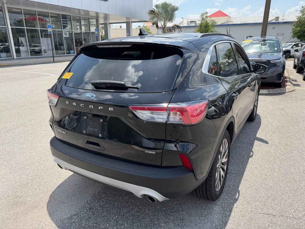 Used 2020 Ford Escape Titanium FWD image 6
