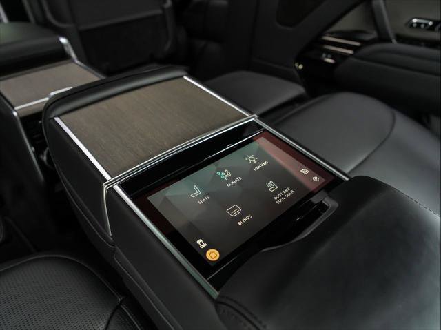 New 2026 Land Rover Range Rover SV AWD/4WD image 19