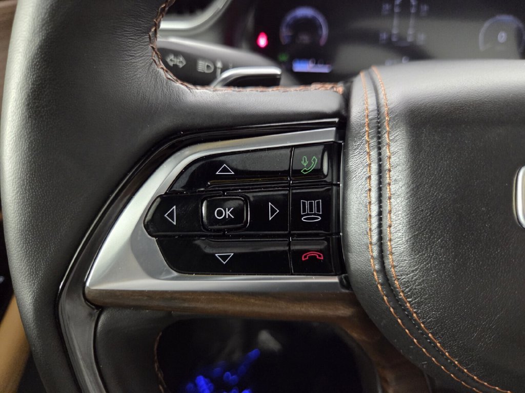 Used 2024 Jeep Grand Cherokee L Summit w/ High Altitude Package AWD/4WD image 17