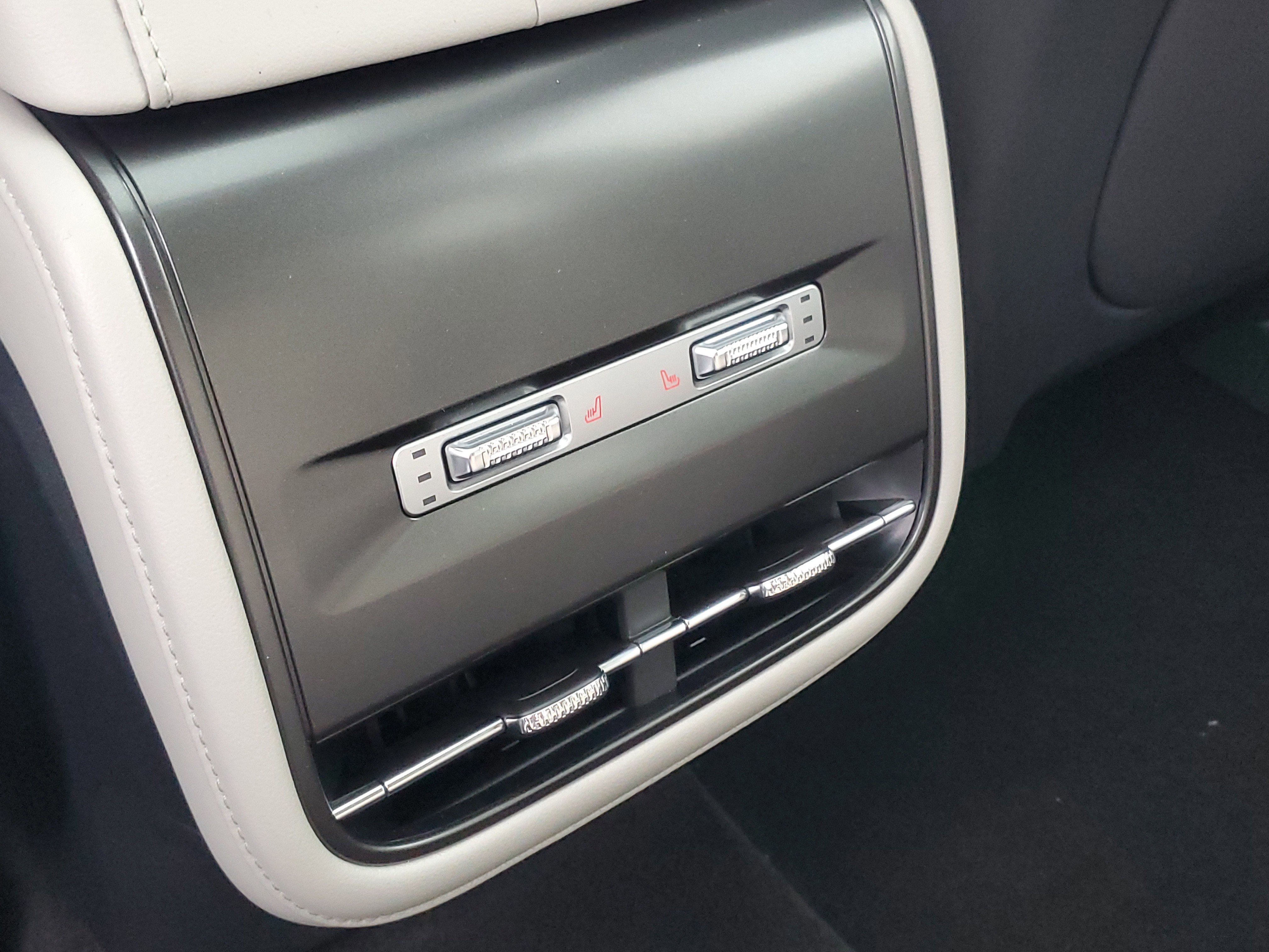 New 2026 Lincoln Nautilus Reserve w/ Jet Appearance Package AWD/4WD image 30