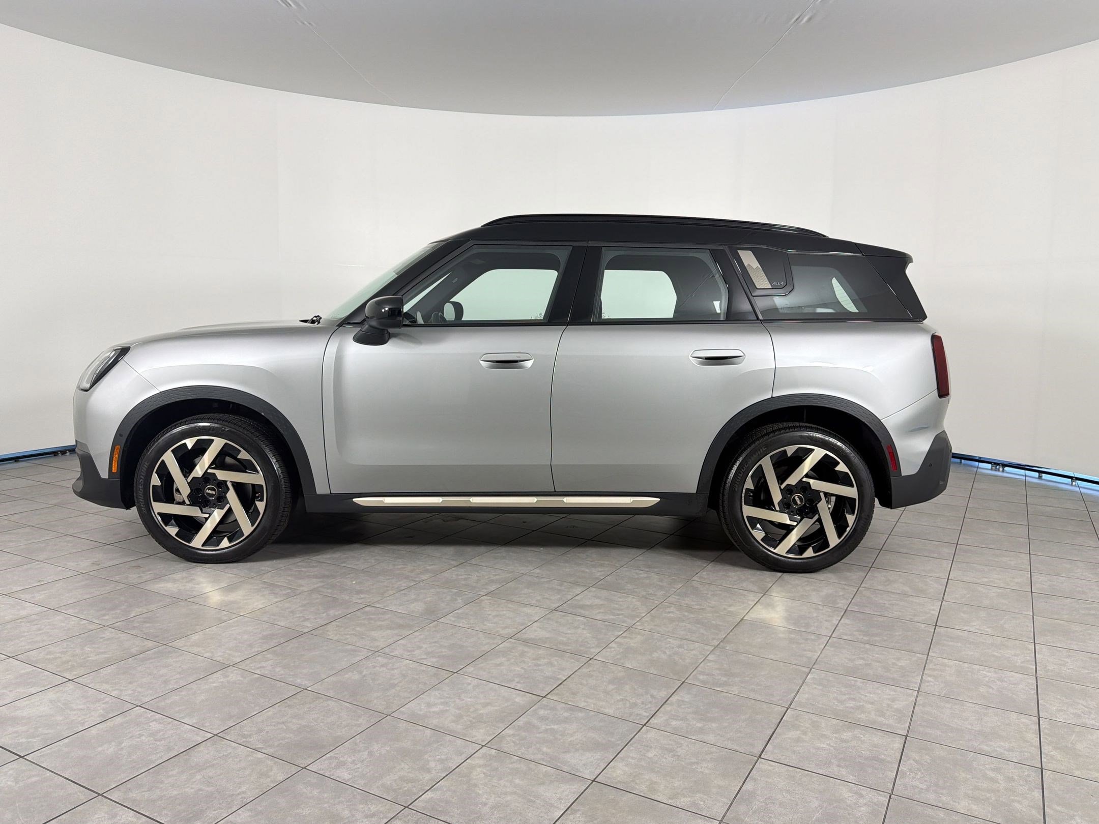 Certified 2025 MINI Cooper Countryman S AWD/4WD image 2