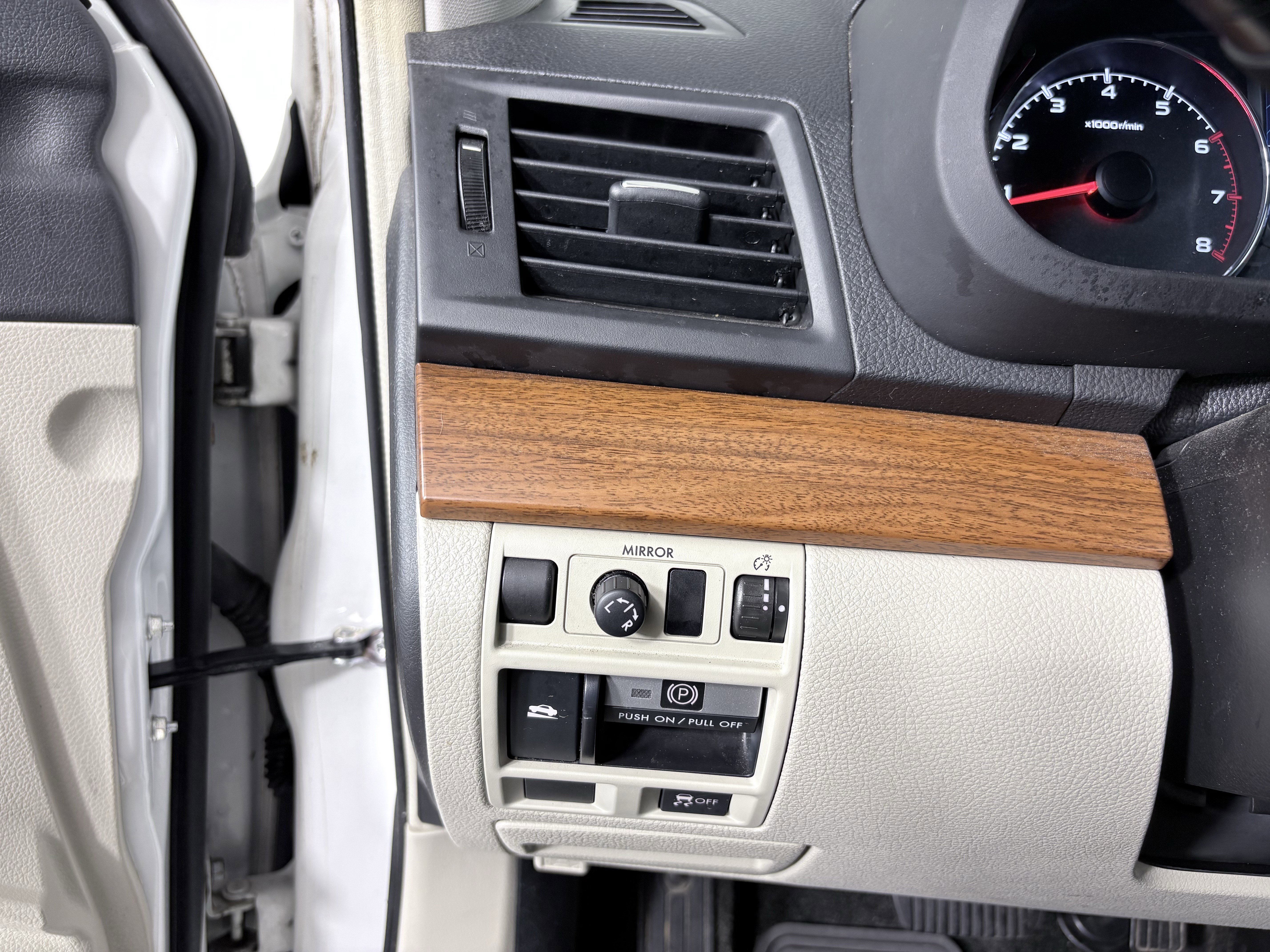 Used 2014 Subaru Outback 2.5i Limited w/ Moonroof Package image 19