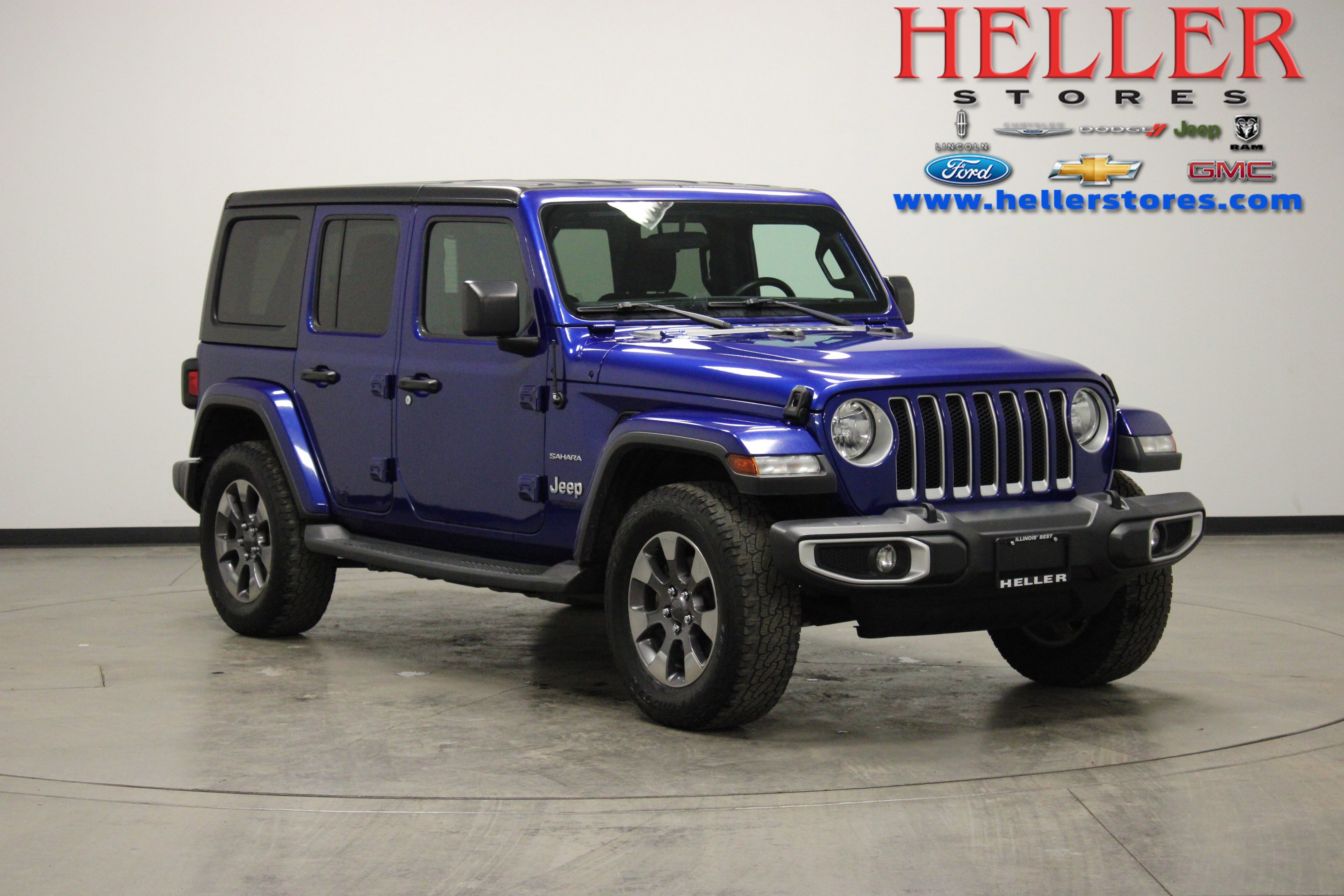 Used 2019 Jeep Wrangler Unlimited Sahara w/ Dual Top Group AWD/4WD image 1