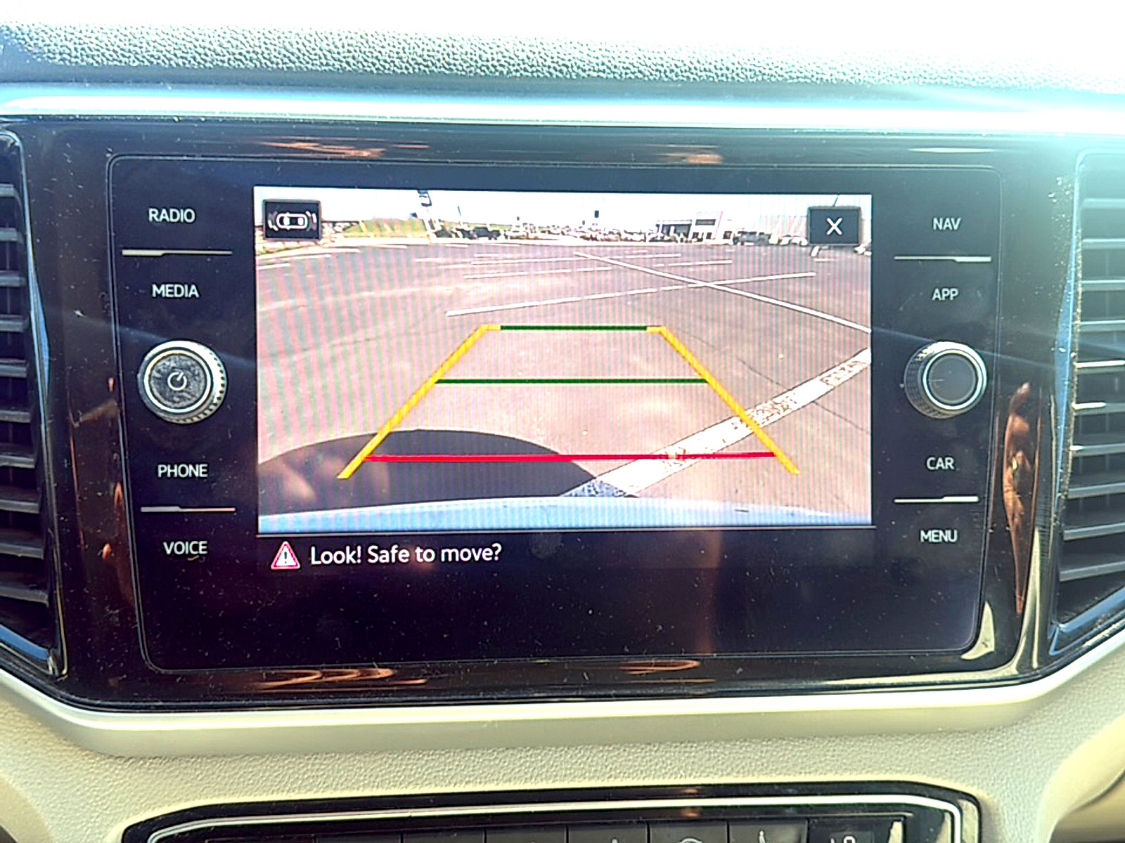 Used 2021 Volkswagen Atlas SEL R-Line image 8