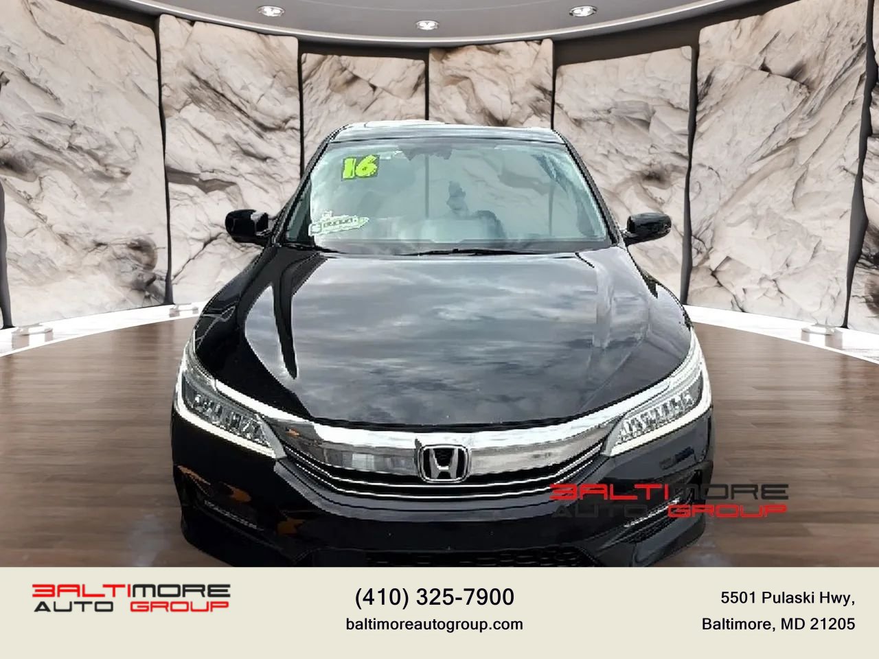 Used 2016 Honda Accord Touring image 2