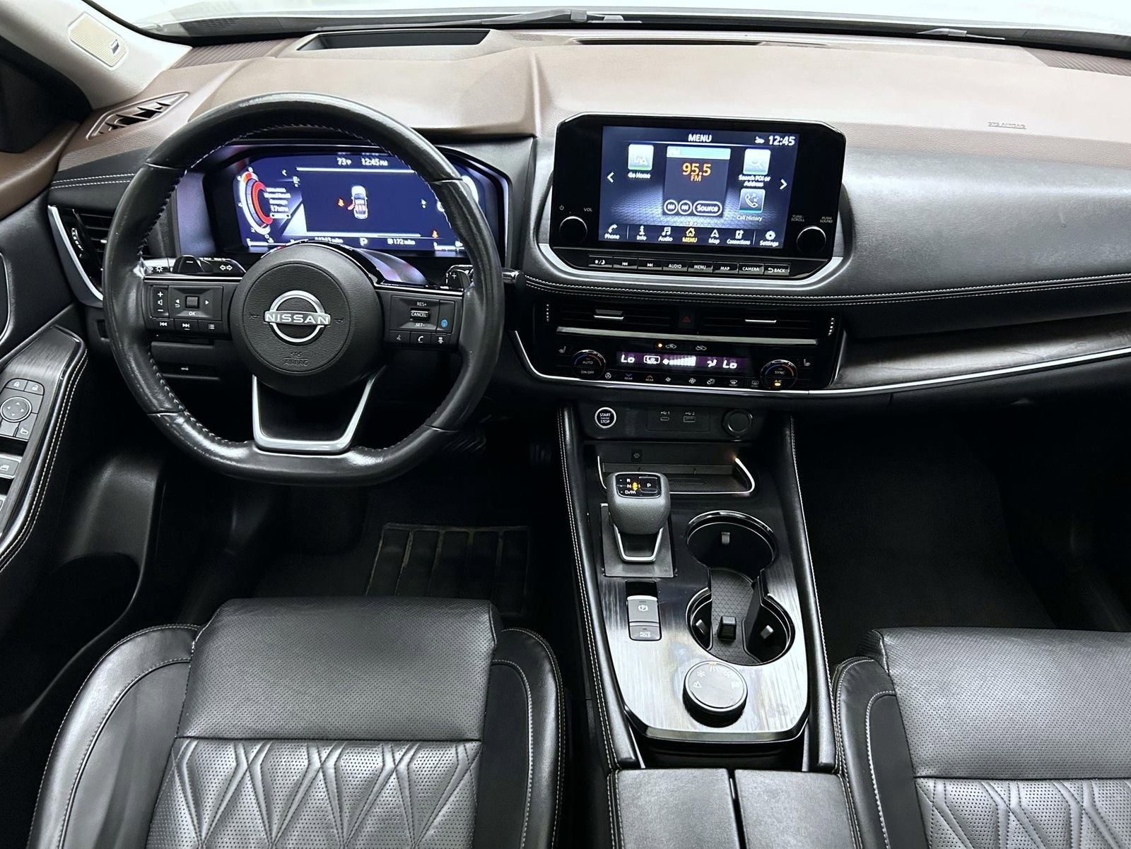 Used 2023 Nissan Rogue Platinum w/ Platinum Premium Package image 12