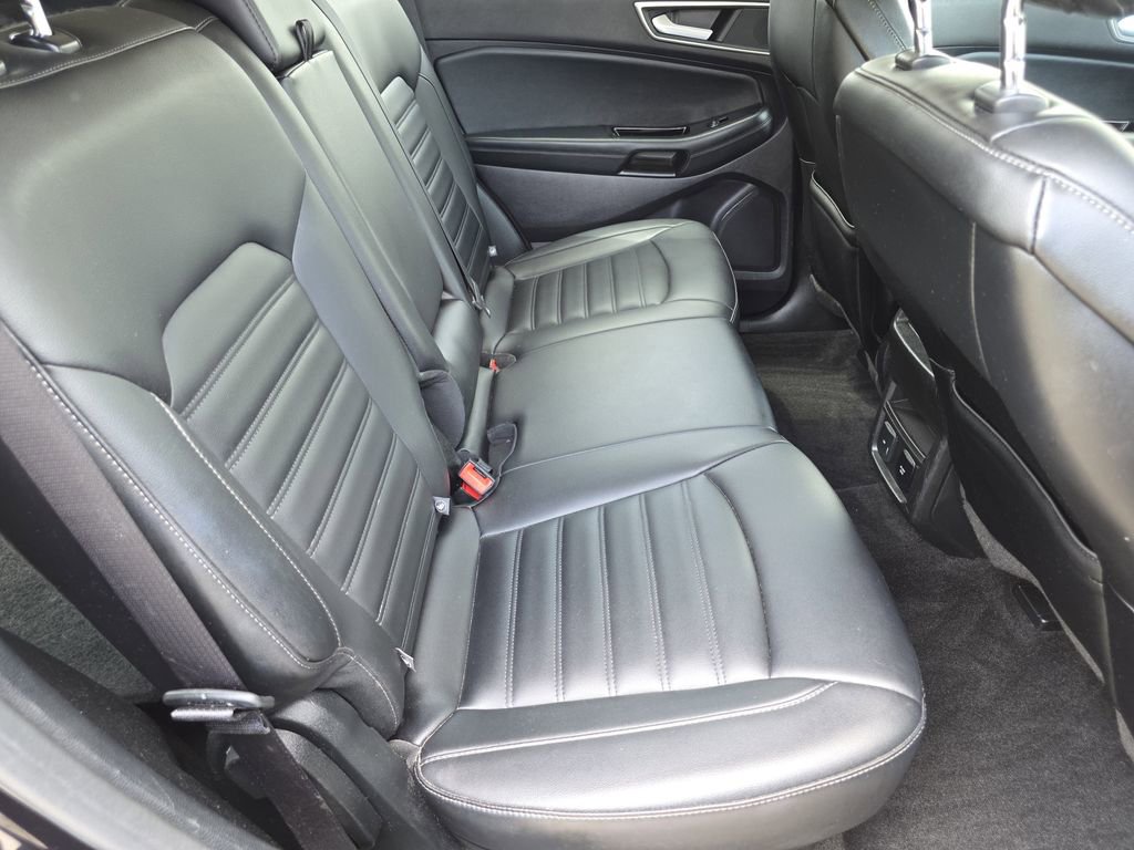 Used 2019 Ford Edge SEL w/ Equipment Group 201A AWD/4WD image 28
