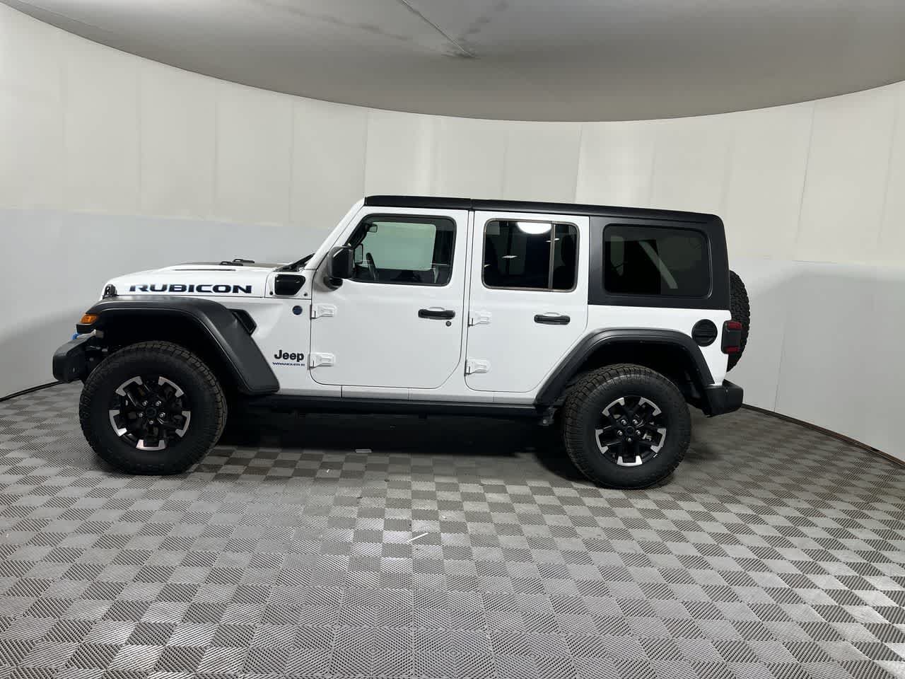 Used 2024 Jeep Wrangler Unlimited Rubicon 4xe AWD/4WD image 5