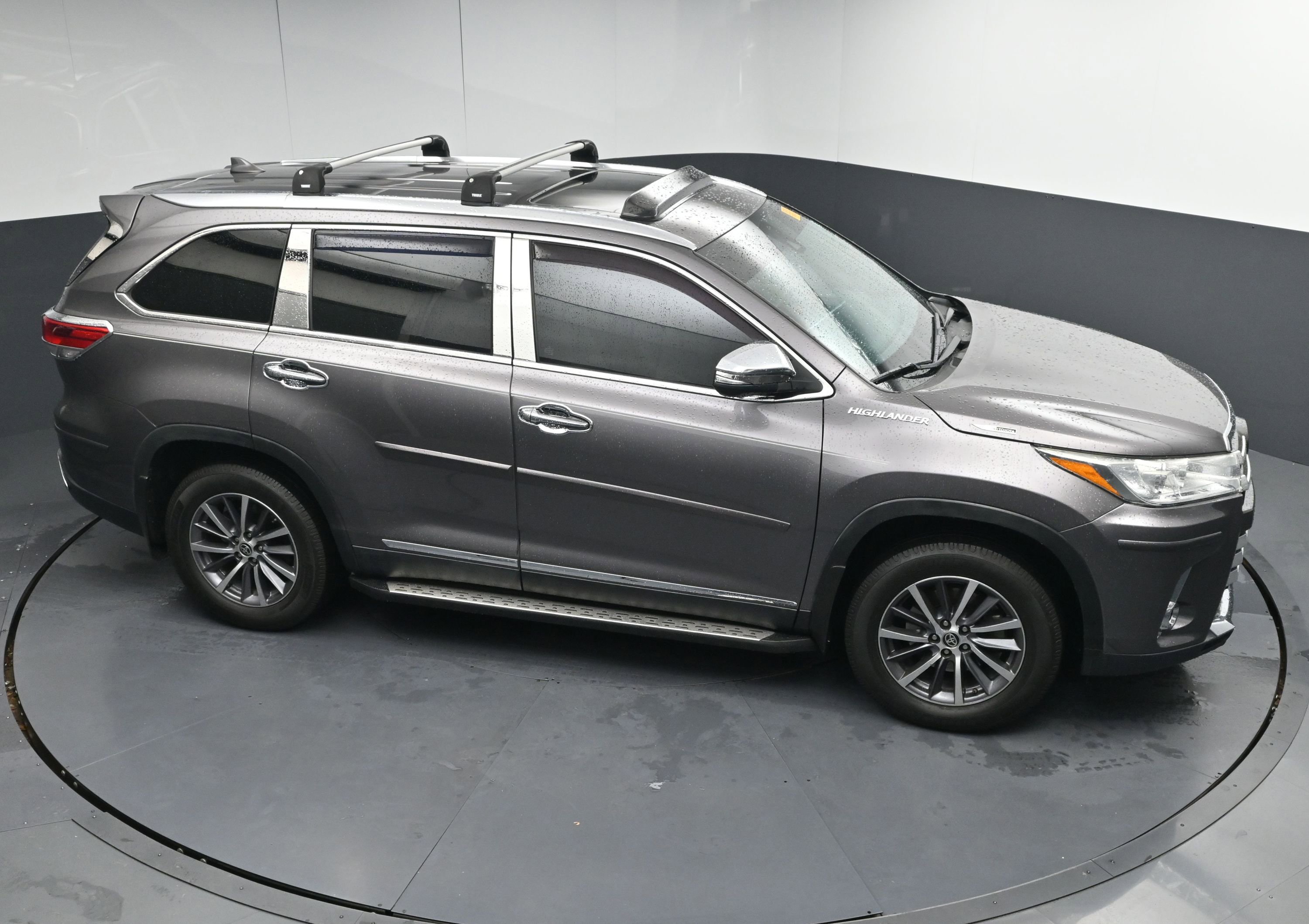 Used 2019 Toyota Highlander XLE image 26