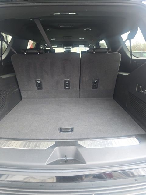 Used 2024 GMC Yukon XL Denali w/ Advanced Technology Package image 6