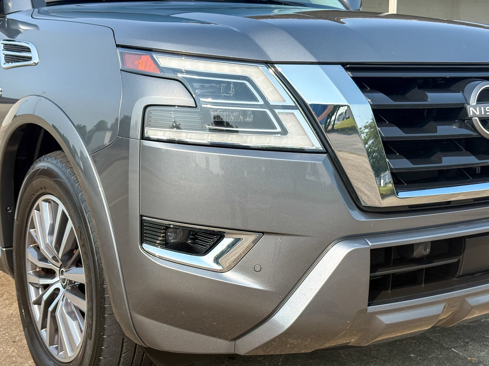 Used 2022 Nissan Armada SL RWD image 3