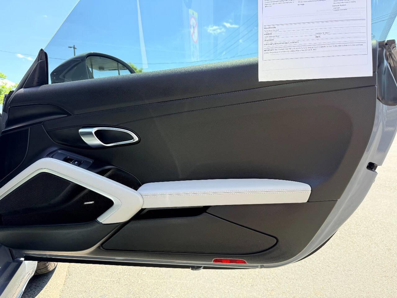 Used 2024 Porsche 718 Cayman RWD image 32
