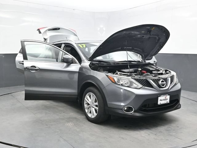 Used 2017 Nissan Rogue Sport SV w/ SV All-Weather Package AWD/4WD image 49