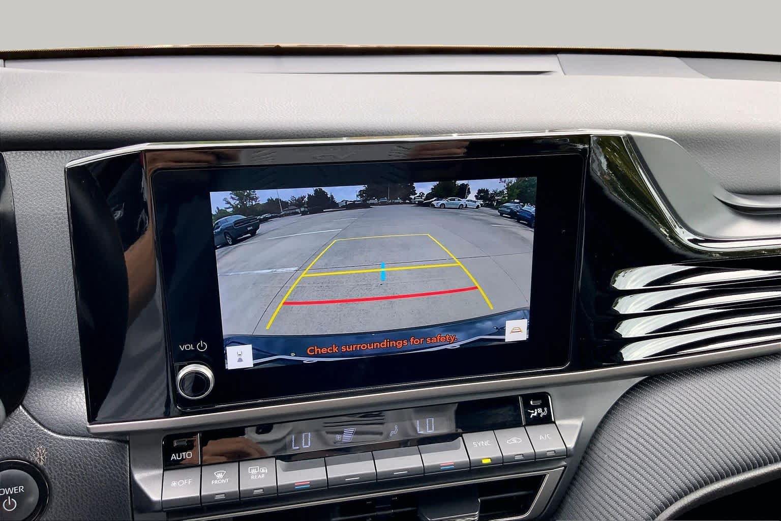 Used 2025 Toyota Camry SE FWD image 28