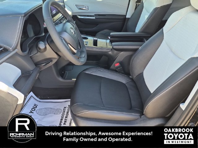 New 2026 Toyota Sienna XSE AWD/4WD image 11