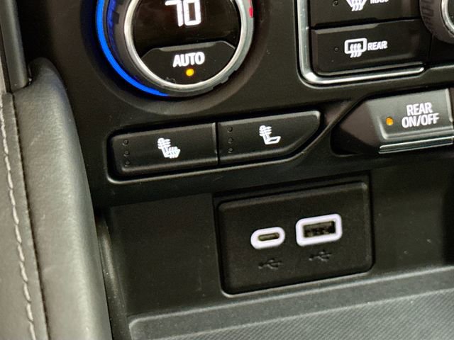 Used 2022 Chevrolet Tahoe Z71 w/ Luxury Package AWD/4WD image 22