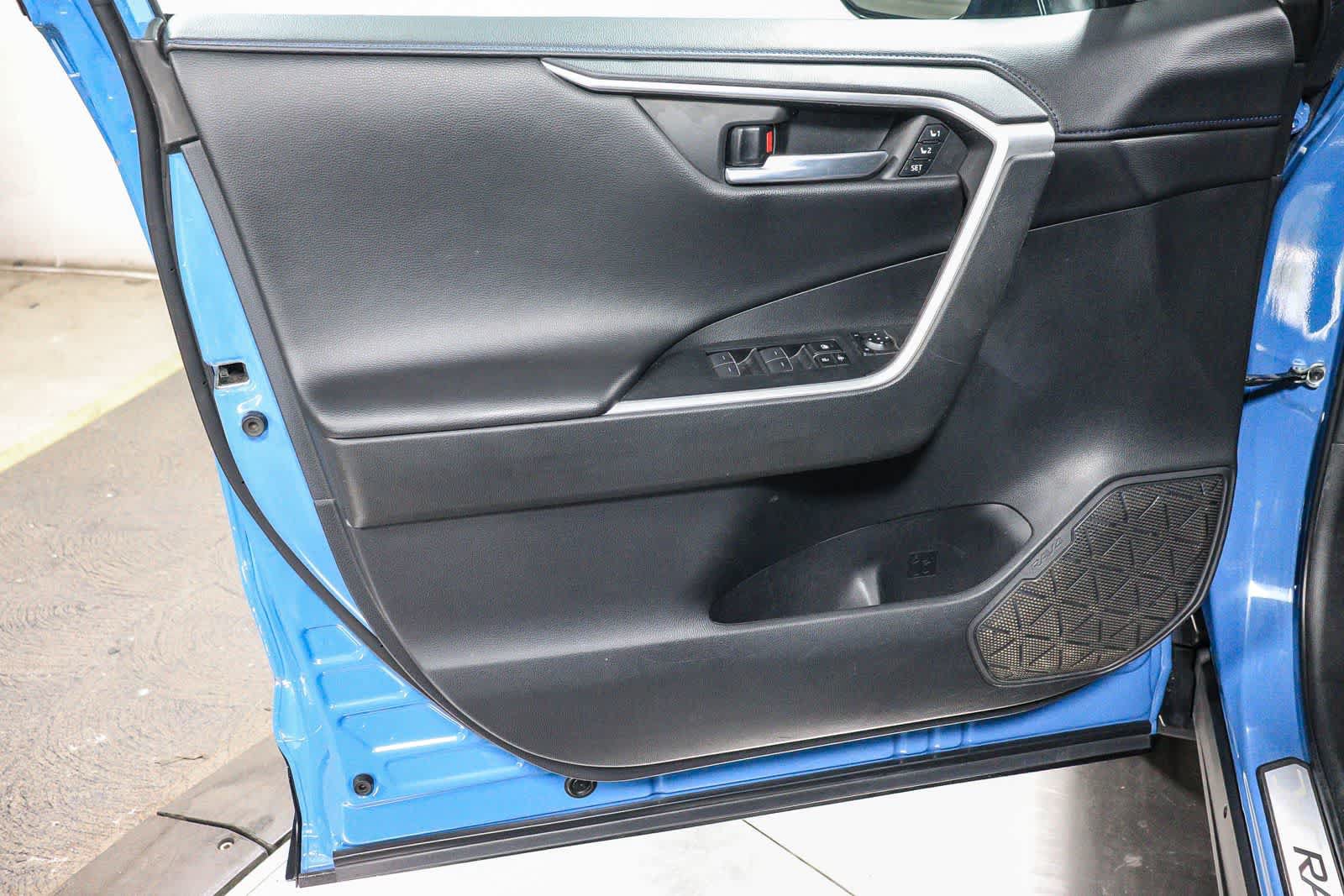 Certified 2023 Toyota RAV4 XSE AWD/4WD image 23