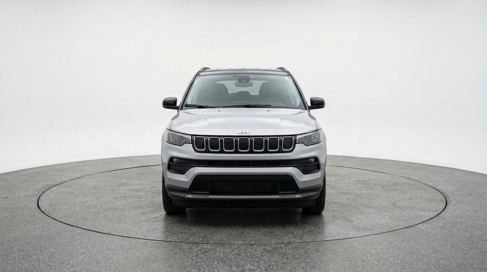 Used 2025 Jeep Compass Limited AWD/4WD image 2