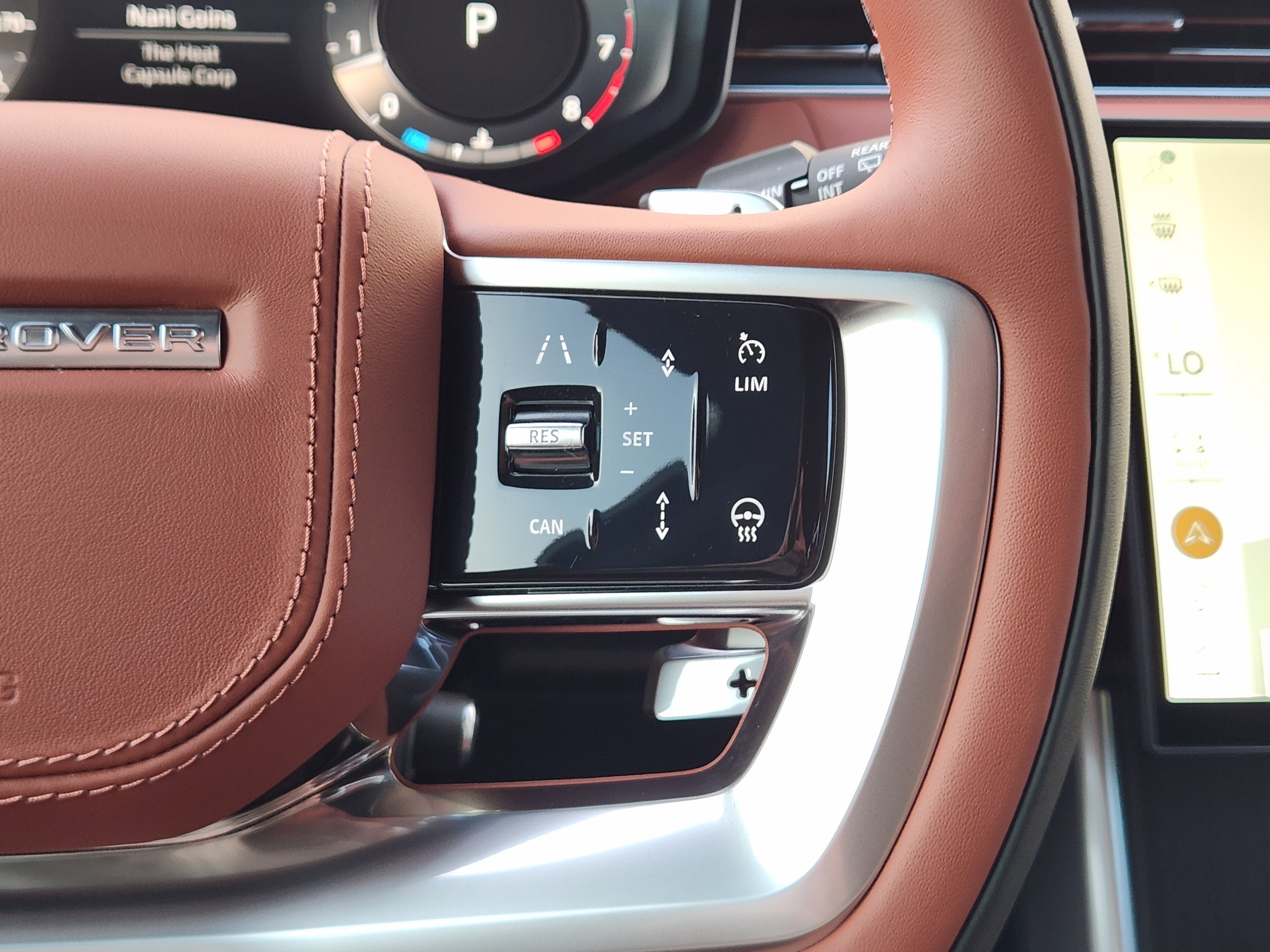 New 2025 Land Rover Range Rover SV image 29