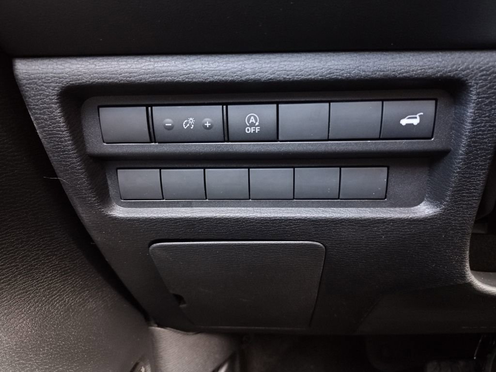 New 2026 Mitsubishi Outlander SE image 21