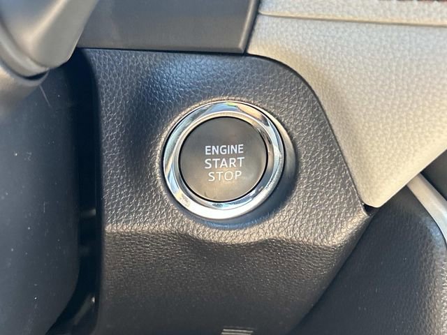 Used 2025 Toyota RAV4 XLE FWD image 29