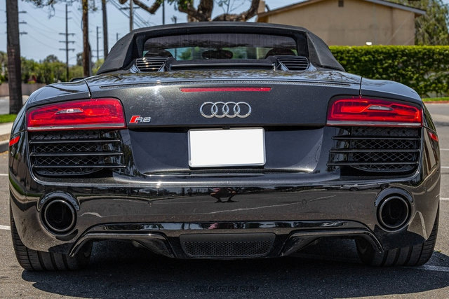 Used 2014 Audi R8 V10 w/ Full Leather Package AWD/4WD image 20