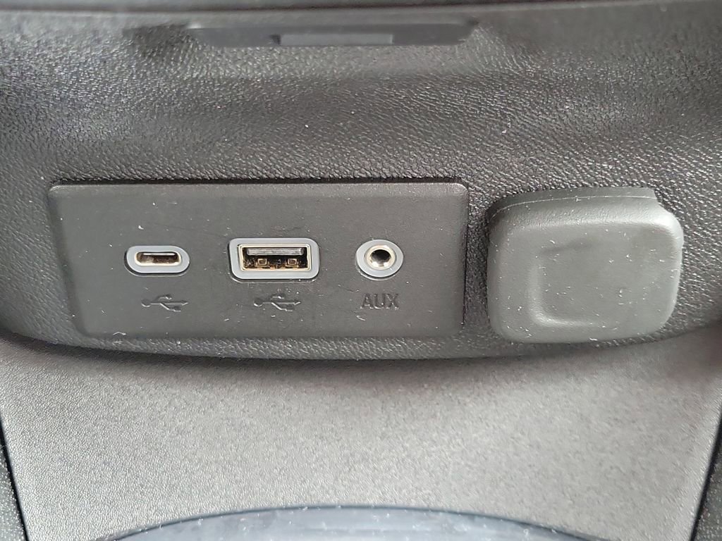 Used 2020 Chevrolet Malibu LT FWD image 28