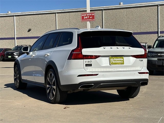 Used 2021 Volvo V60 T5 Cross Country w/ Climate Package image 3